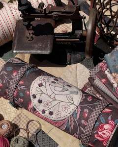 Hatched & Patched~ Bird in the Blackberries Sewing Roll~Pattern & Pre printed linen