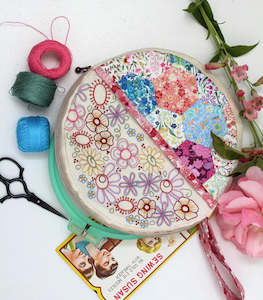Hugs'n Kisses~ Peony Pouch Hoop Bag ¬ Pattern