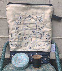 Gail Pan~Bee-stitched pouch ~pattern