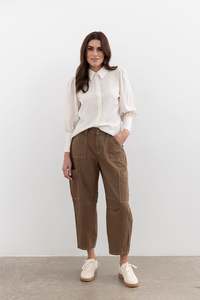 Moss Winter 23: Moss Bailey Barrel jean - brown wash