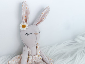 Linen Mini: Mini Linen Bunny in Pink Daisy