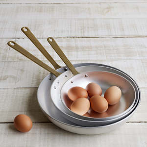 Frying Pans/20cm, 24cm or 28cm diameter