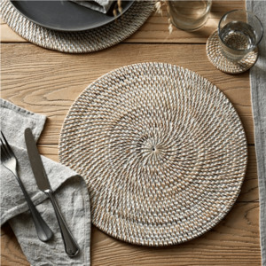 Table Linens: Rattan Placemats/White Wash/30cm diameter