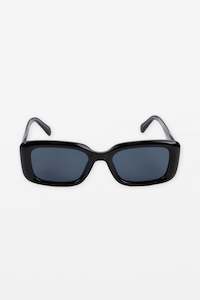 Eyewear: Martini Black Sunglasses