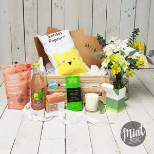 Gift Crates All The Goodies Give Them That Wow Feeling With A Thoughtful Combination Of Nz Made Packaged Beautifully: Sweet & Zingy Gift Crate