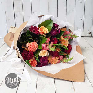 Holiday Collection 2025 | Plum Pudding Bouquet