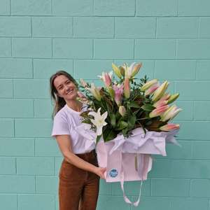 Mothers Day Flowers Sun 10th May 2026: 'Love & Lillies' Bouquet Bag | MOTHERS DAY 2026
