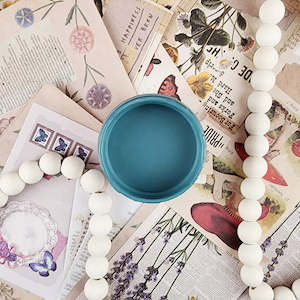 Paint Couture: Vintage Flair