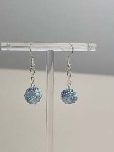 Jewelry: Handmade Seed Beads Dangle Earrings