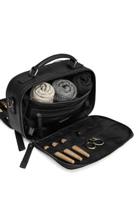 muud, Lilly Crossbody: Black