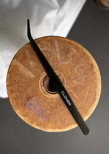 Under 50: Clover Round Nose Tweezers