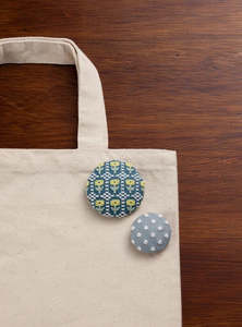 Zizashi Japanese Embroidery Kit - Yellow Flower Brooch