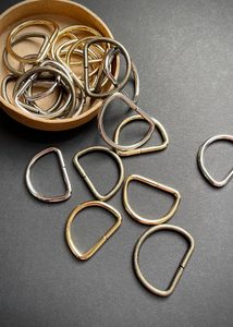 Buttons: Pack of 4 Metal D Rings, 25mm or 30mm