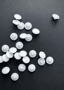 Vintage Glass Buttons - Simple White, 11mm