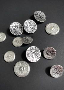 Metal Buttons: Metal Buttons - Pebble Silver