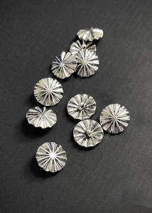Metal Buttons: Metal Buttons - Pleated Wheel 17mm