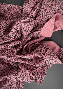 Gauze: Cotton Double Gauze - Plum Floral