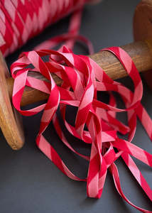 DOUBLE FOLD BIAS BINDING, Ruby Stripe