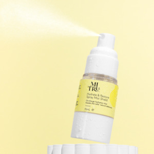 Skin Care: Hydrating Spray Shield