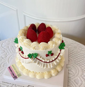 Vintage Strawberry Maggie Bakery