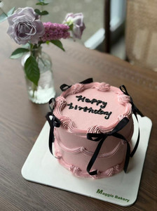 Products: Midnight Bow Maggie Bakery