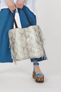 Little Things: Desti Saint Tassel Bag | Ash