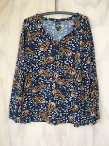 Vesta Winter 24: Vesta V Tie Top -  Fire Dragon lucky last size Lge