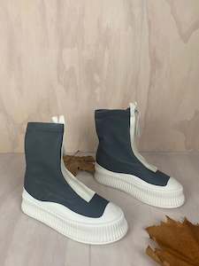 Winter Boots Bags 24: Minx “Ultrasonic” - Slate