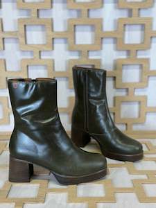 Winter Boots Bags 24: Valerias | Olive Boot
