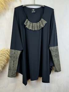 Winter 25: Juna Huia Top | Moss