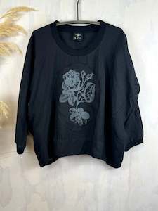 Juna Cameo Triptych Top | Black Rose