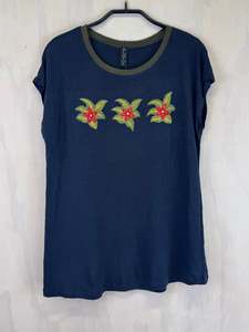 Pluto Alice T | Navy Bamboo  Frida Flower