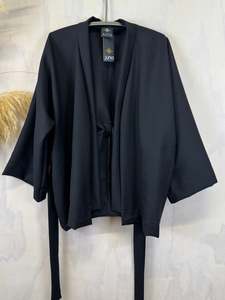 Juna 26: Juna Tie Kimono Jacket | Noir Wool Crepe