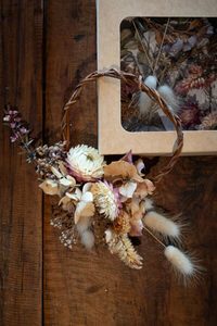 Products: DIY wreath kit