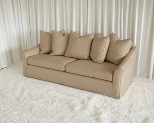 Products: Dallas Settee - Modern Chair