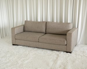 Products: Bari Settee - Modern Chair