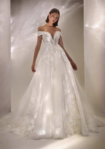 Products: Dreamy Princess Tulle and Lace Wedding Dress
