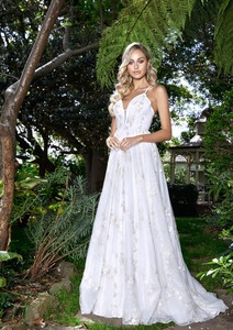 Products: Princess Ball Gown With Low Back BADR25