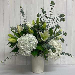 Valentines Day: Green and white Classic Bouquet