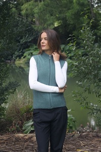 Products: Women’s Possum Merino Vest – The Zip