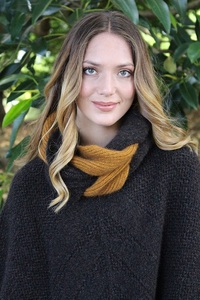Products: Merino Possum Cowl – The Plait