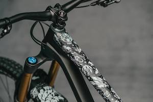 Dyedbro Old School Tatto White