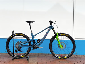 Electric Bikes: Deviate Highlander II 2024 – Medium | Pre-Loved (Non-Electric)