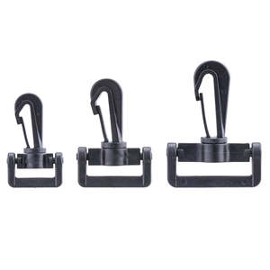 IVAN Black Plastic Swivel Snap