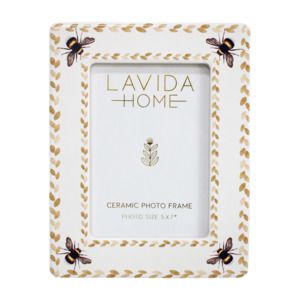 Gifts For Mum: Bee 5x7" Frame