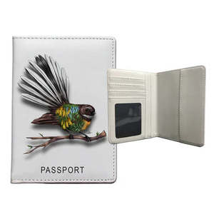 Travel Accessories: Passport Holder Fantail