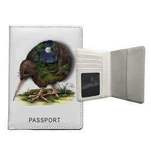 Travel Accessories: Passport Holder Kiwi