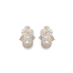 Products: Camélia Pearl Earrings - mon cherie cherie
