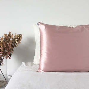 Top Sellers: Silk Pillowcase Standard - Pink