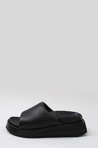 Shoes: enclose slide / black